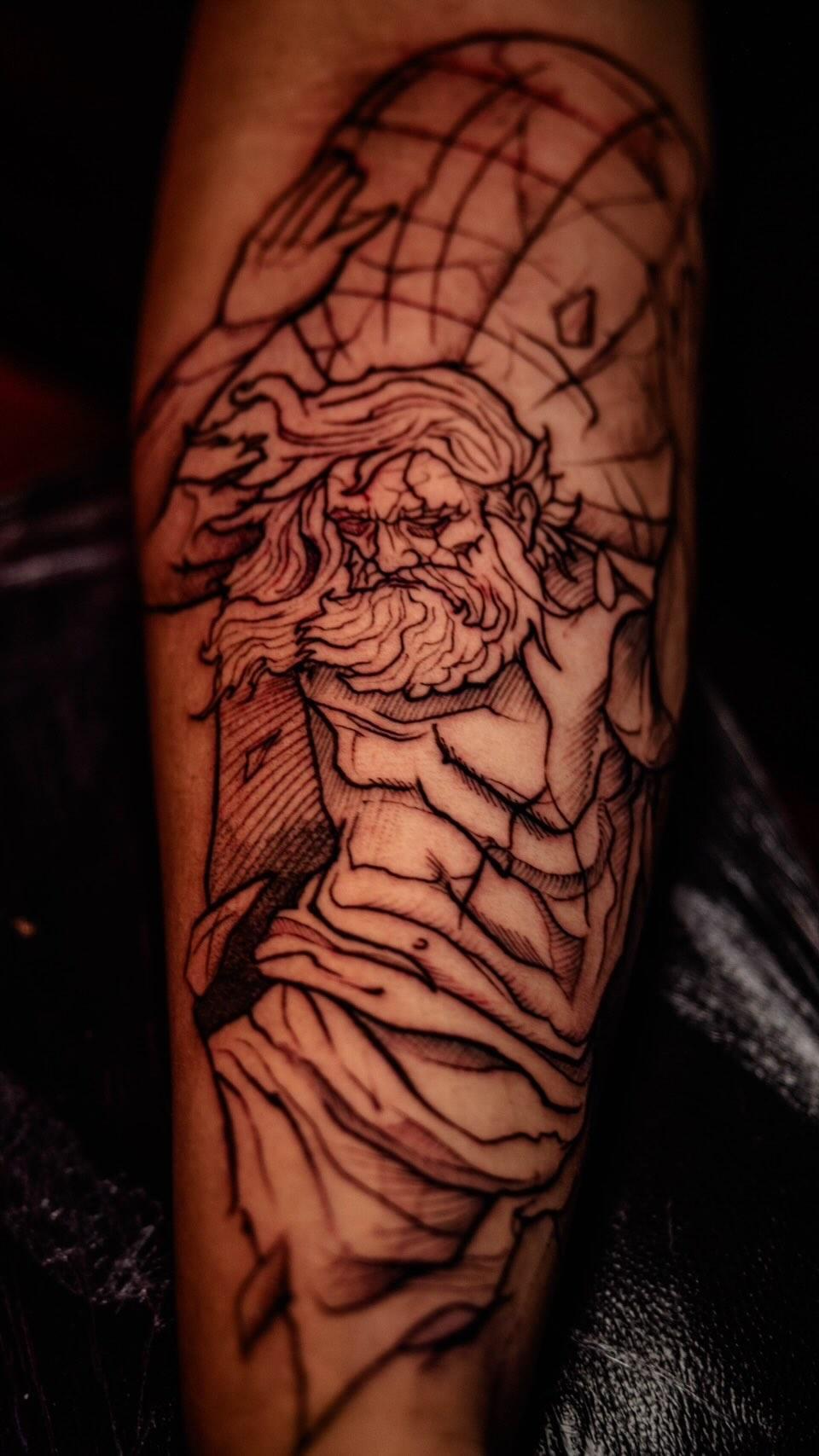 Tatuaje botanico fine line