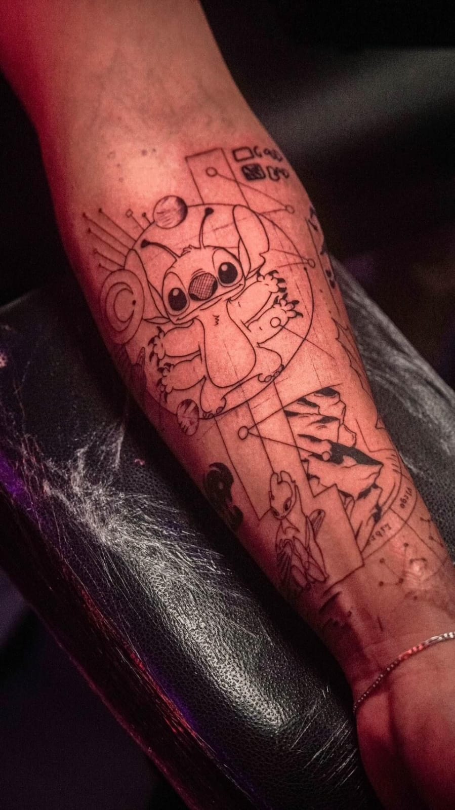 Tatuaje minimalista muñeca